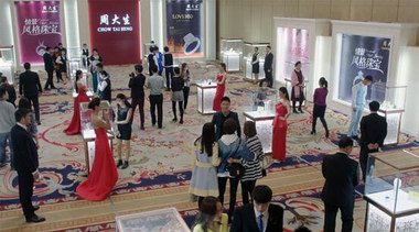 情景風格珠寶驚艷亮相，周大生助力《急診科醫生》風格之美