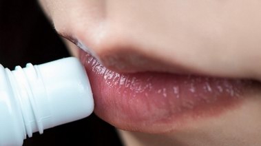 常備一支在身邊　資生堂MOILIPN護唇膏　用過一次就不想換