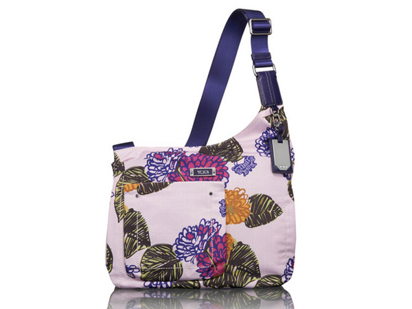 Tumi x Anna Sui 聯名設計系列母親節獻禮