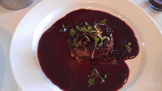 烤鮭魚，咸肉，四季豆