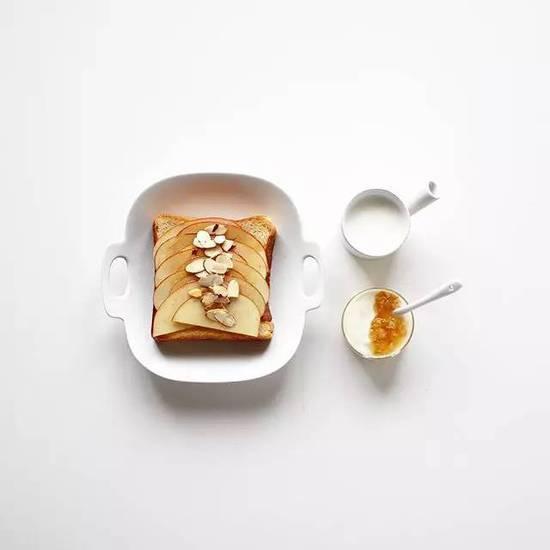 跟 Instagram 達人學(xué)習(xí)拍攝餐桌上的食物