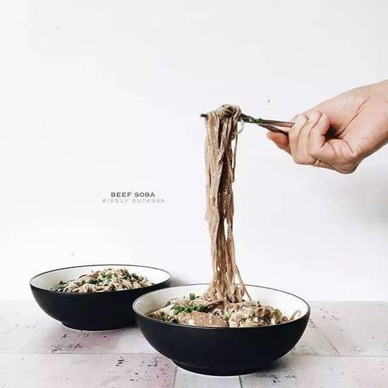 跟 Instagram 達人學習拍攝餐桌上的食物