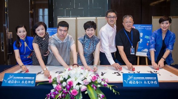 安仁揭秘丨年輕的時(shí)裝設(shè)計(jì)師們在想什么？他最了解！