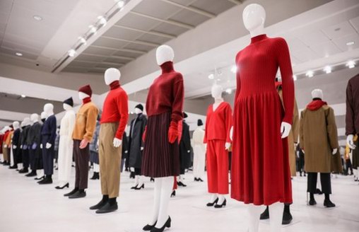 優衣庫在巴黎美術館首次舉辦全球針織系列展覽發布會