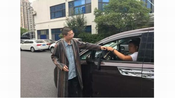 GOLDEN PLAN進行時，BOTTLOOP再生垃圾袋溫暖環衛工人
