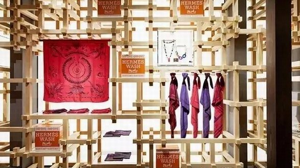 愛馬仕、Chanel等頂級奢侈品牌不再高冷：但快閃店是唯一出路嗎