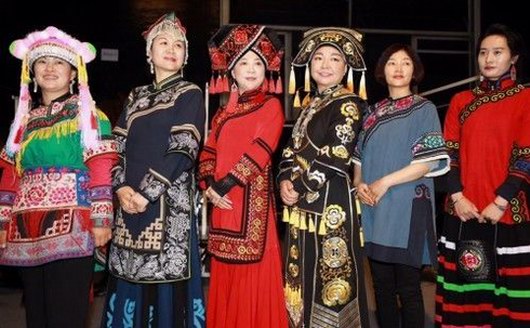 JICHENG2019FW繡染乃發生 用炫彩染料演繹中國元素 