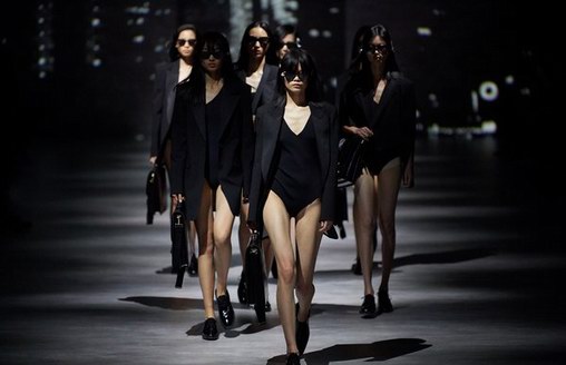 SS20上海時裝周開幕秀LILY商務時裝多維呈現“中國新女性”形象
