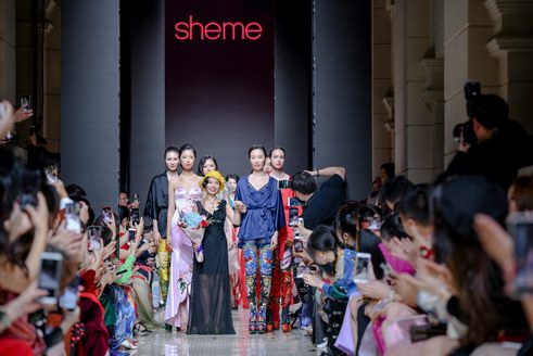 sheme“行走藝術”燃爆上海灘