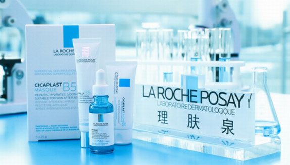 理膚泉打造#穩贏2020#沉浸式體驗展 以五感探索“理膚泉B5小藍瓶”的奧秘