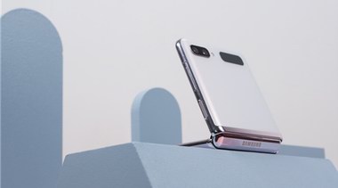 米蘭時裝周，FENDI 2021春夏系列編織了一個白色奇境