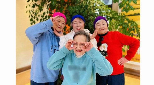 平均年齡90歲！以‘彩虹奶奶團(tuán)’之名，“乘風(fēng)破浪的奶奶”成團(tuán)啦