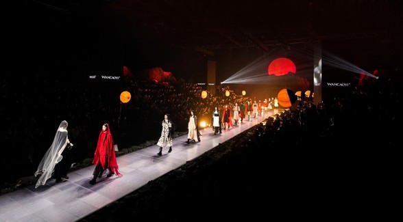 菀草壹2021秋時裝秀 閃耀水墨烏鎮