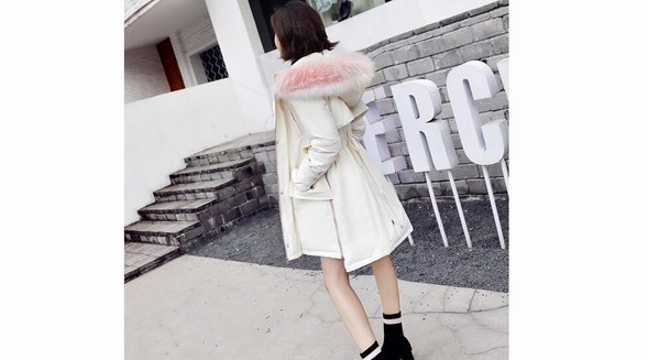 羽絨服什么顏色好看有氣質？