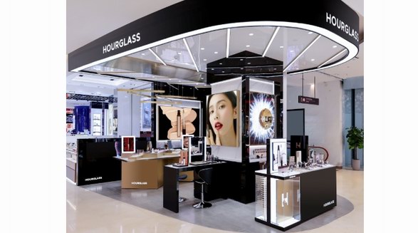 盛妝啟幕，赴美之約 Hourglass中國內地首店進駐杭州武林銀泰