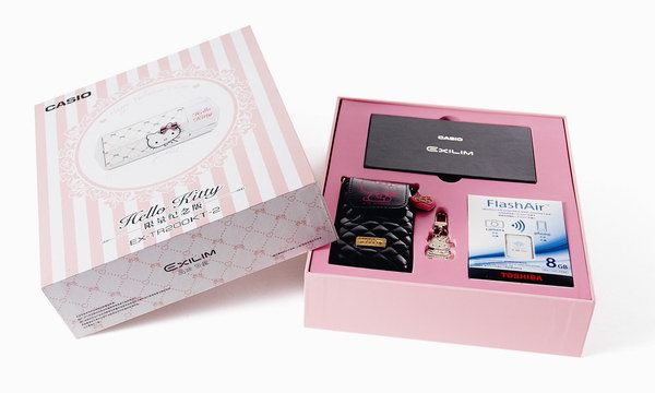 情人節SAY LOVE!  EX-TR200 KITTY中國限量版幫你浪漫表白